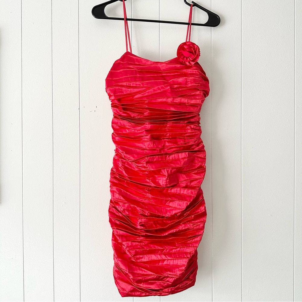 Dollar red rose bodycon ruched mini formal dress, fits a size small